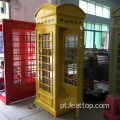 Cabine telefônica de Londres decorativa ao ar livre em Londres